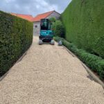 Toegangsweg in Aalter met lichte siergrind - projectfoto 3 - Realisatie door PSBRUK Eeklo